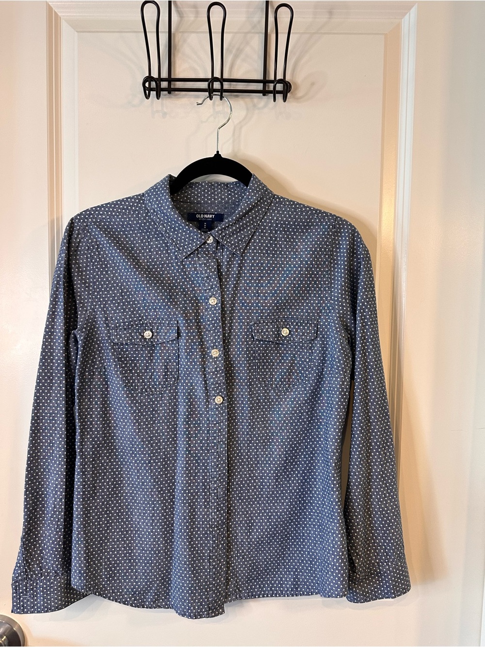 Old Navy Chambray Polka Dot Button-Down Shirt Women’s Medium